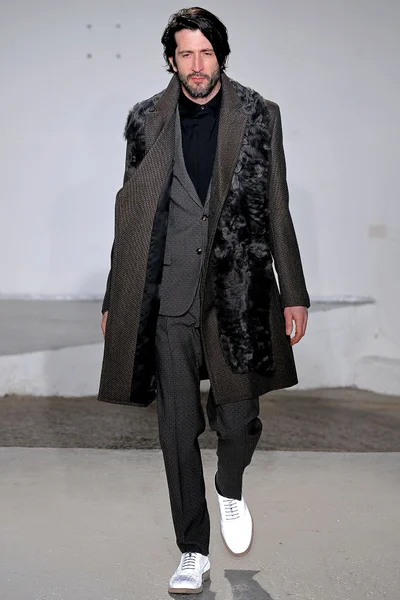 Look 7
